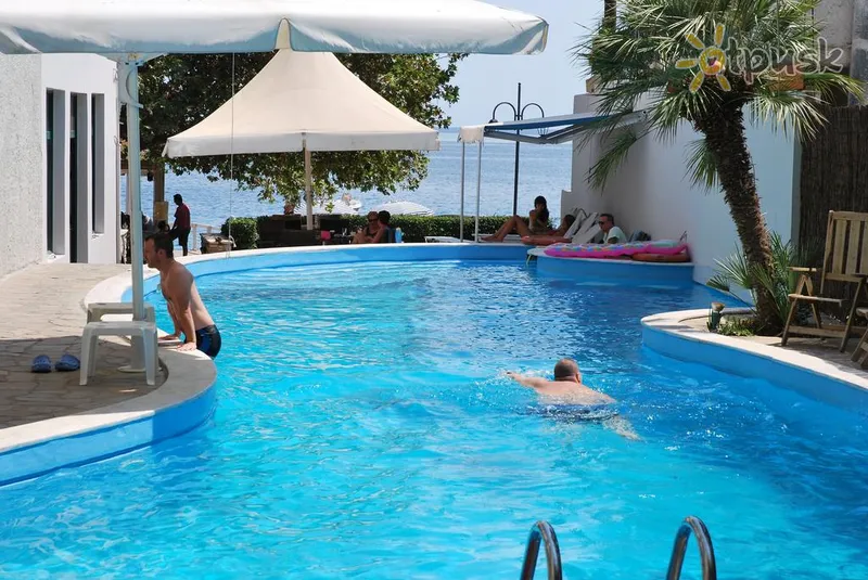 Фото отеля Kanelli Beach Hotel 3* Peloponēsa Grieķija ārpuse un baseini
