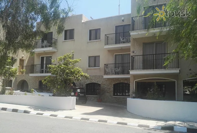 Фото отеля Paschalis Hotel Apts 3* Ларнака Кіпр екстер'єр та басейни