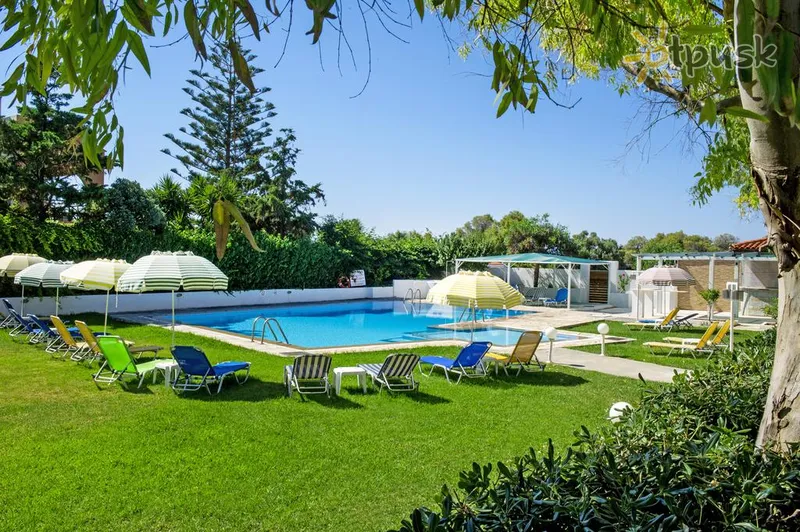 Фото отеля Prince of Lillies 2* о. Крит – Іракліон Греція екстер'єр та басейни