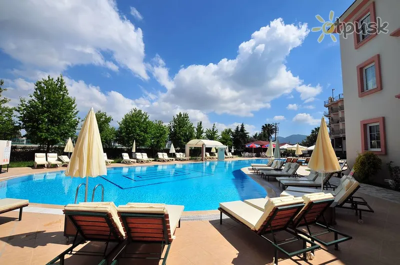Фото отеля Pelin Hotel 3* Fethiye Turcija ārpuse un baseini