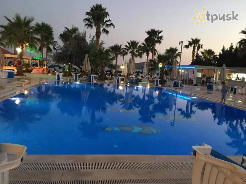 Фото отеля Nagi Beach Hotel 3* Бодрум Туреччина екстер'єр та басейни
