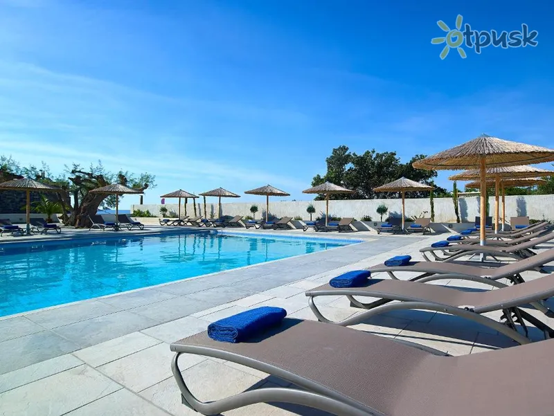 Фото отеля Coriva Beach Hotel 3* Kreta – Ierapetra Graikija išorė ir baseinai