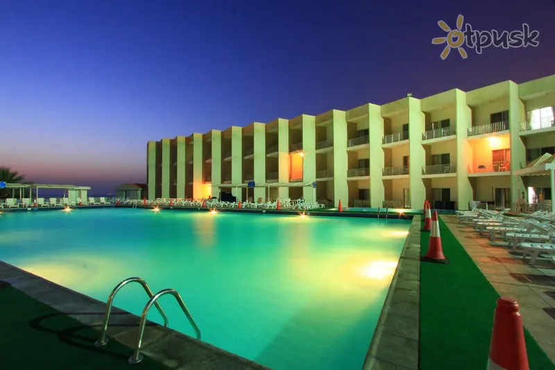Фото отеля Beach Hotel Sharjah 3* Šardža JAE išorė ir baseinai