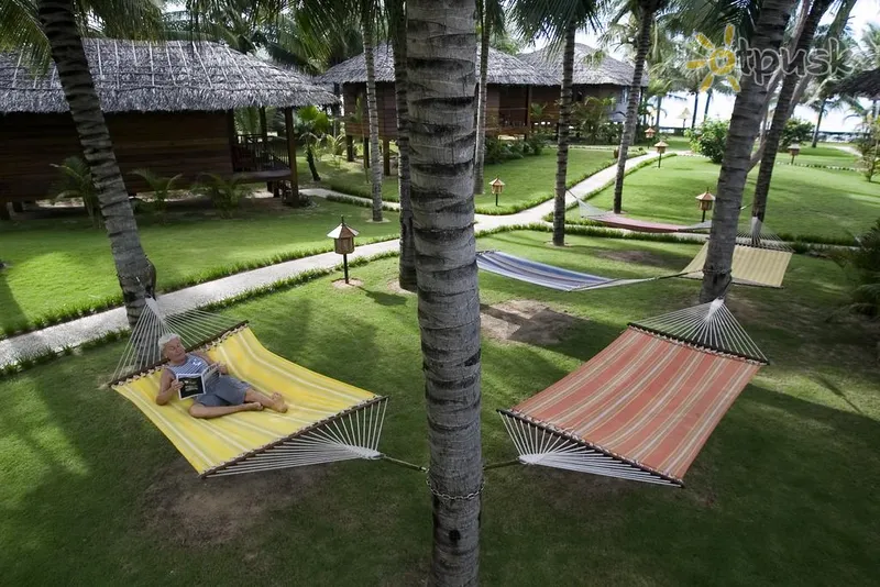 Фото отеля Coco Beach Resort 3* Фант'єт В'єтнам екстер'єр та басейни