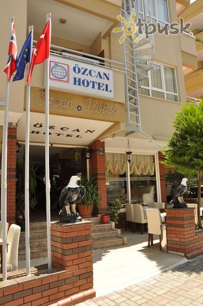 Фото отеля Ozcan Hotel 2* Алания Турция экстерьер и бассейны