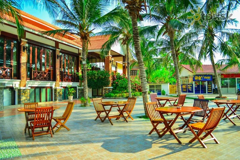 Фото отеля Dessole Beach Resort - Mui Ne 4* Фантьет Вьетнам экстерьер и бассейны