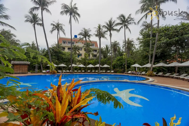 Фото отеля Dessole Beach Resort - Mui Ne 4* Фант'єт В'єтнам екстер'єр та басейни