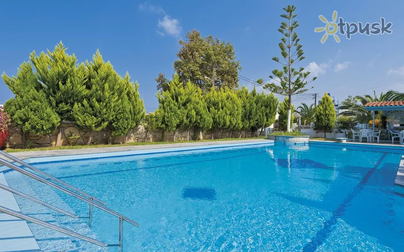 Фото отеля Koukouras Hotel 2* о. Крит – Ханья Греція екстер'єр та басейни