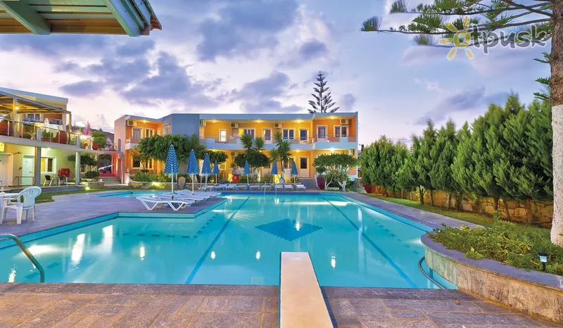 Фото отеля Koukouras Hotel 2* par. Krēta – Hanija Grieķija ārpuse un baseini