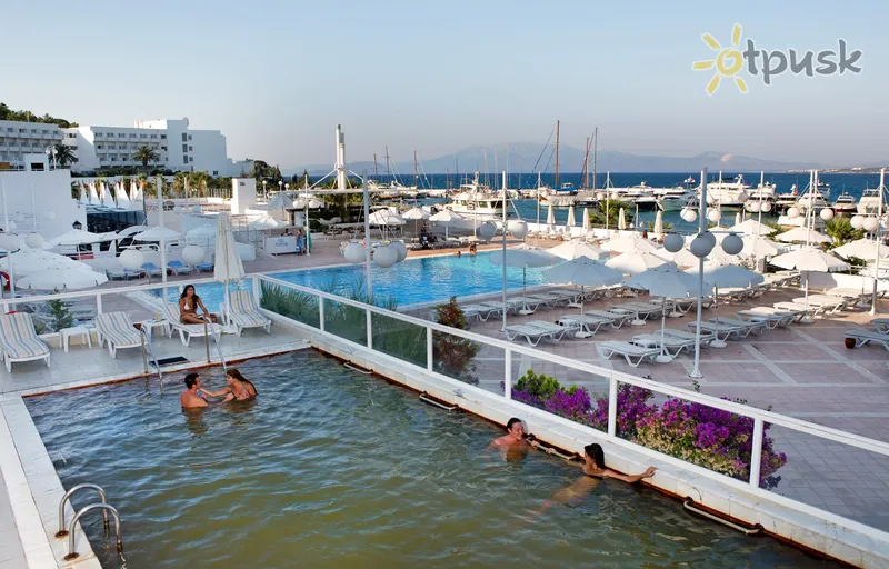 Фото отеля Altin Yunus Resort & Thermal Hotel 5* Cesme Turkija išorė ir baseinai