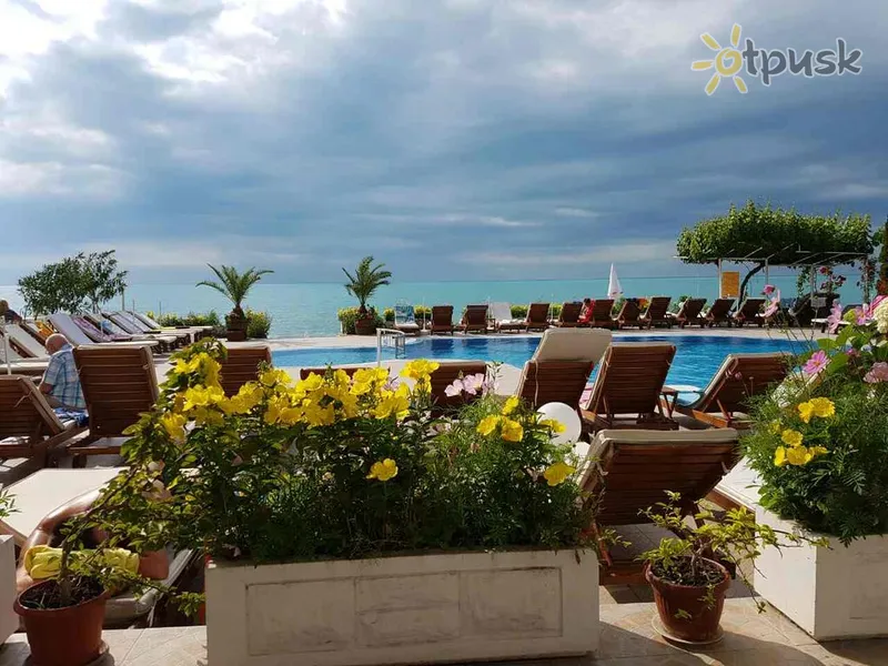 Фото отеля Aphrodite Beach Hotel 4* Nesebaras Bulgarija išorė ir baseinai