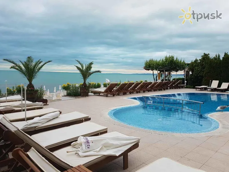 Фото отеля Aphrodite Beach Hotel 4* Несебр Болгария экстерьер и бассейны