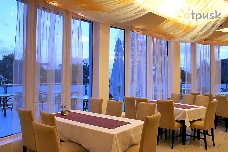 Фото отеля Aqua Azur Hotel 4* Св. Константин и Елена Болгария бары и рестораны