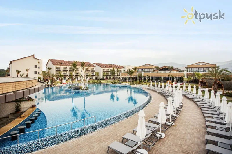 Фото отеля Akra Fethiye Tui Blue Sensatori 5* Фетхіє Туреччина екстер'єр та басейни