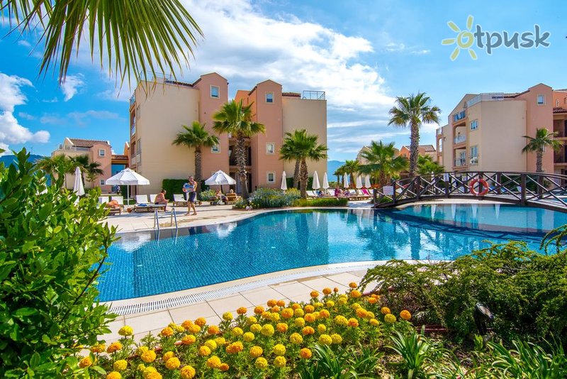 Фото отеля Wyndham Residences Kusadasi Golf & Spa 5* Кушадасы Турция экстерьер и бассейны