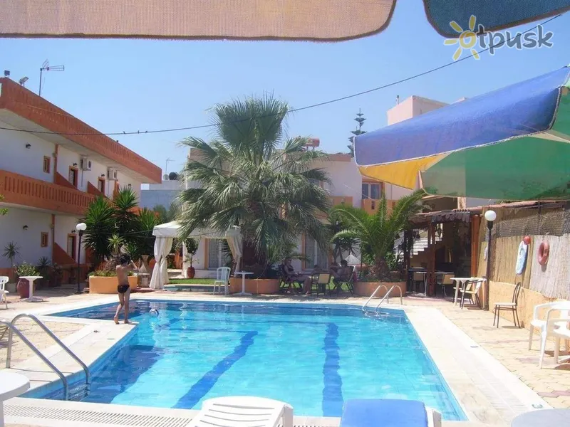 Фото отеля Maria Apartments 3* о. Крит – Іракліон Греція екстер'єр та басейни