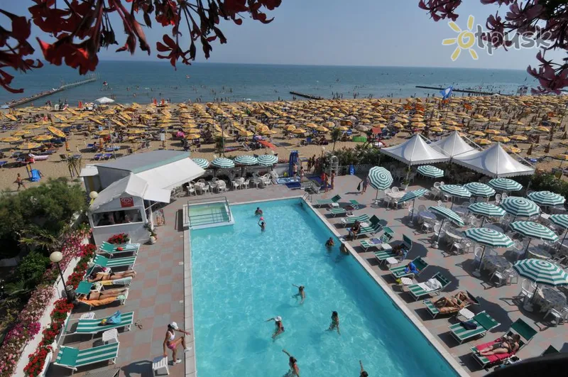 Фото отеля Marina Hotel 3* Lido di Jesolo Italija išorė ir baseinai