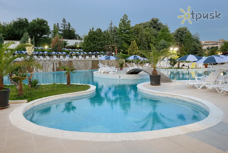 Фото отеля Augusta Spa Hotel 3* Hisar Bulgārija ārpuse un baseini