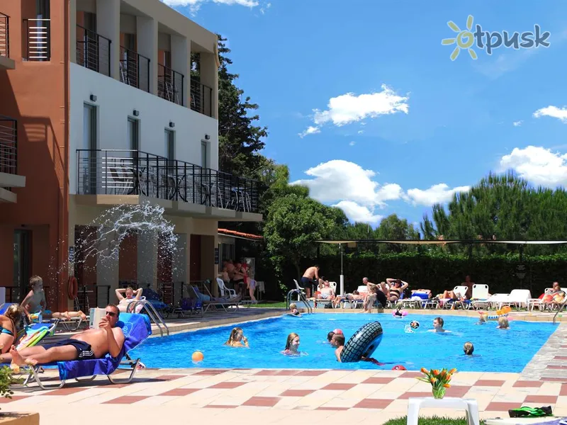 Фото отеля Sunrise Village Hotel 3* о. Крит – Ханья Греція екстер'єр та басейни