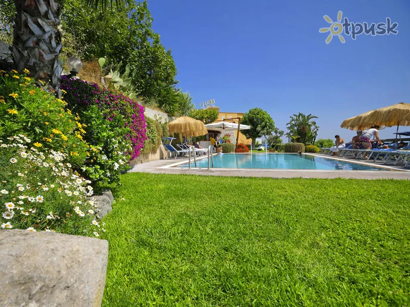 Фото отеля La Luna Hotel 3* о. Іскья Італія екстер'єр та басейни
