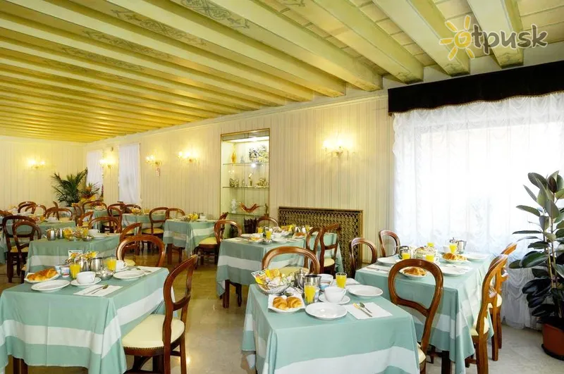Фото отеля Basilea Hotel 3* Venecija Italija barai ir restoranai