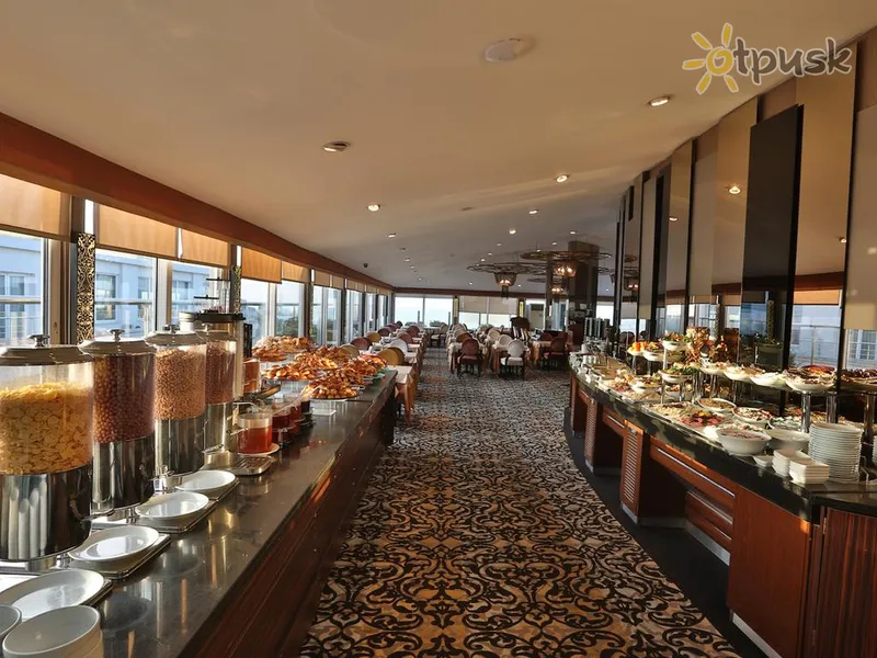 Фото отеля Zurich Hotel 4* Стамбул Туреччина бари та ресторани