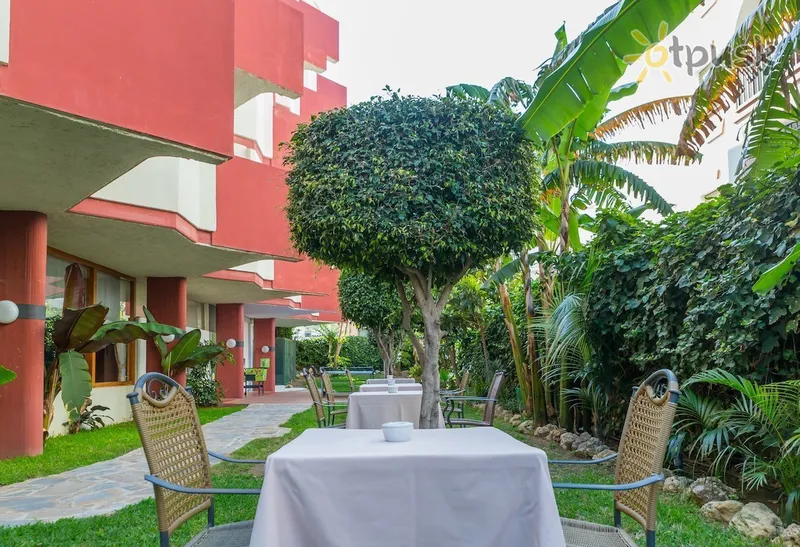 Фото отеля Roc Lago Rojo Hotel 3* Коста Дель Соль Іспанія екстер'єр та басейни