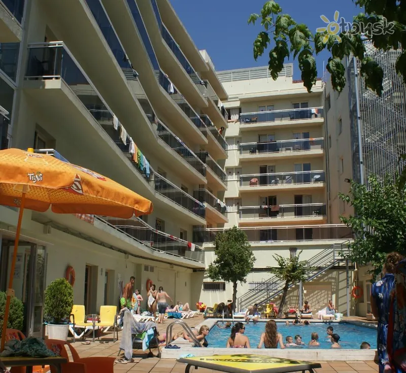 Фото отеля Pirineus Hotel 2* Коста Брава Іспанія екстер'єр та басейни
