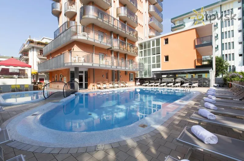 Фото отеля Sheila Aparthotel 4* Лідо Ді Езоло Італія екстер'єр та басейни