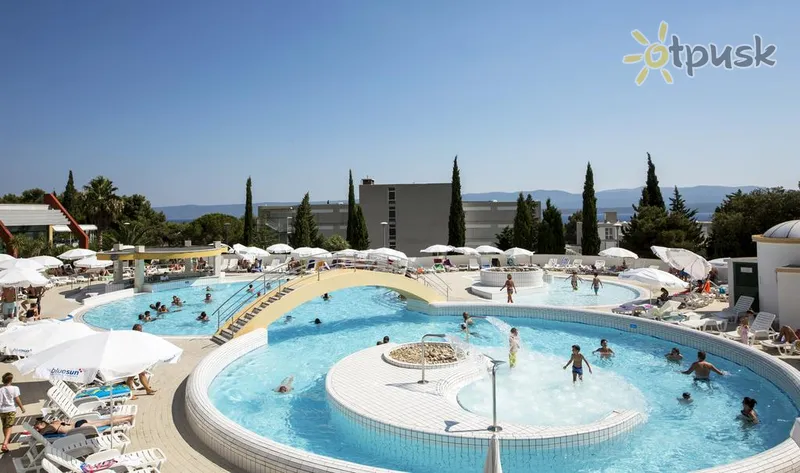 Фото отеля Bluesun Hotel Bonaca 3* о. Брач Хорватія екстер'єр та басейни
