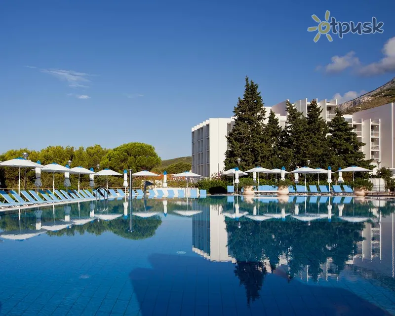 Фото отеля Bluesun Resort Afrodita 4* Tucepi Kroatija išorė ir baseinai