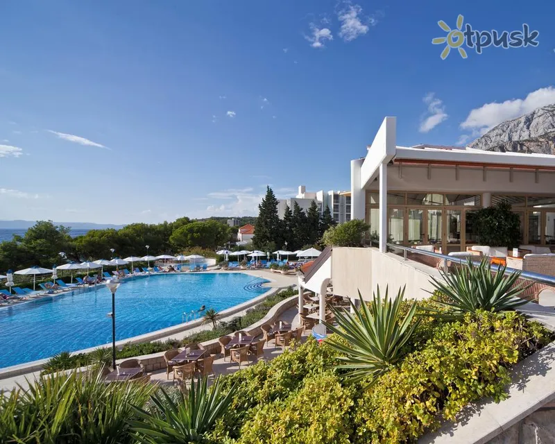Фото отеля Bluesun Resort Afrodita 4* Tucepi Kroatija išorė ir baseinai
