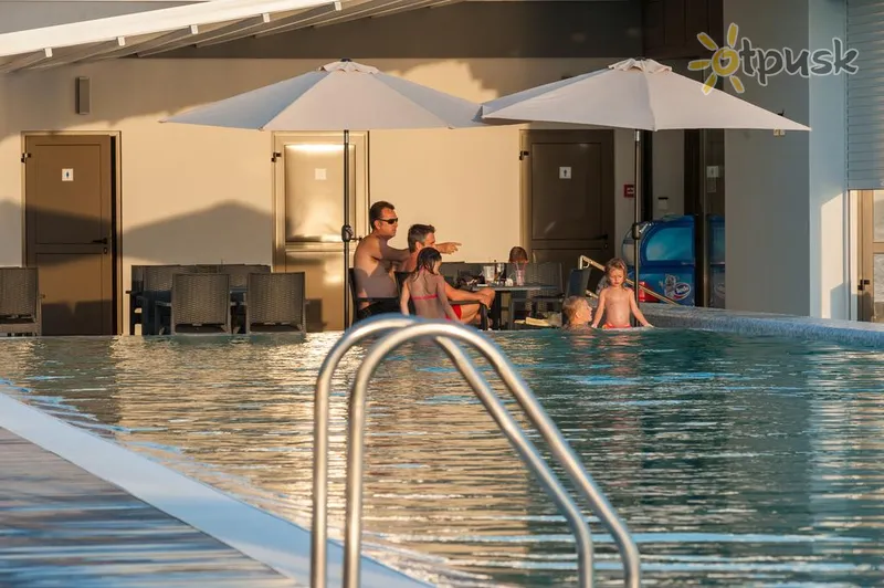Фото отеля Sunnyside Apartments Petrcane 4* Задар Хорватія екстер'єр та басейни