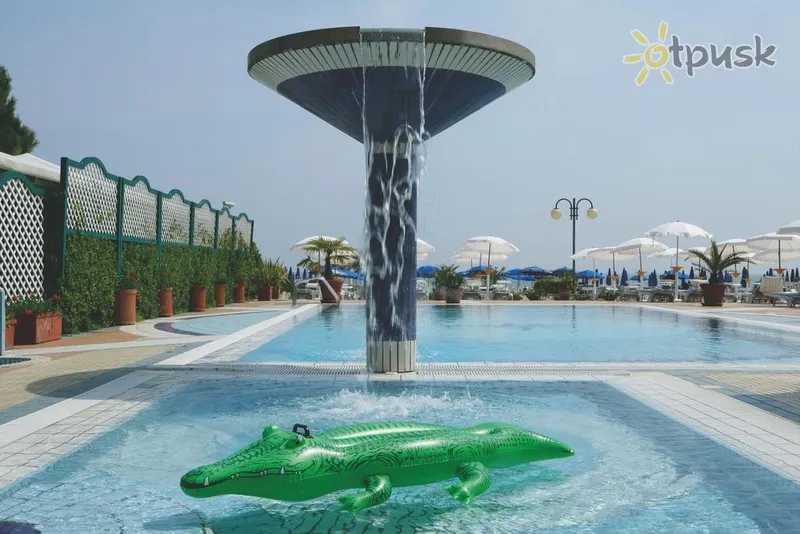 Фото отеля Park Hotel Brasilia 4* Lido di Jesolo Italija išorė ir baseinai