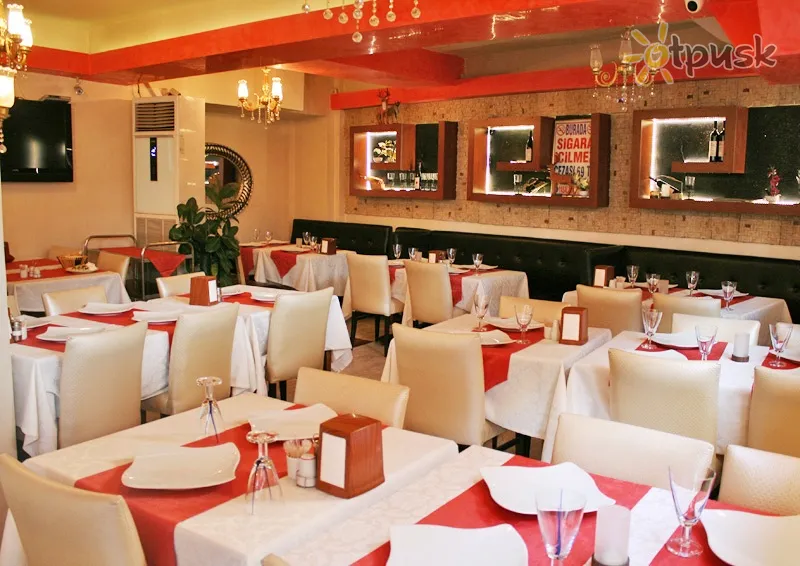 Фото отеля Diana Hotel 2* Stambula Turcija bāri un restorāni