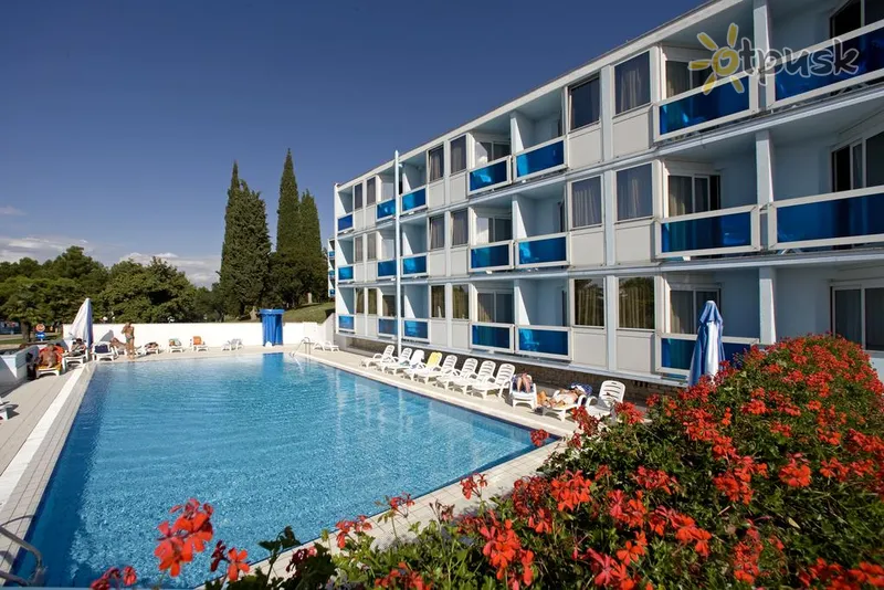 Фото отеля Plavi Hotel 3* Porec Kroatija išorė ir baseinai