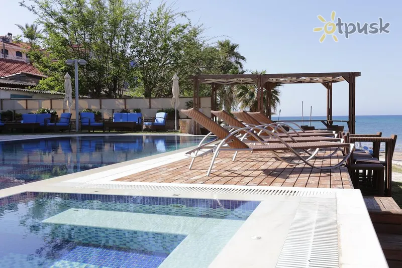 Фото отеля Almira Hotel 3* Peloponesas Graikija išorė ir baseinai
