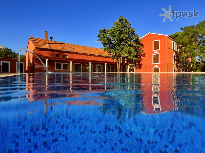 Фото отеля Villa Donat Hotel & Dependence 3* Биоград Хорватия экстерьер и бассейны