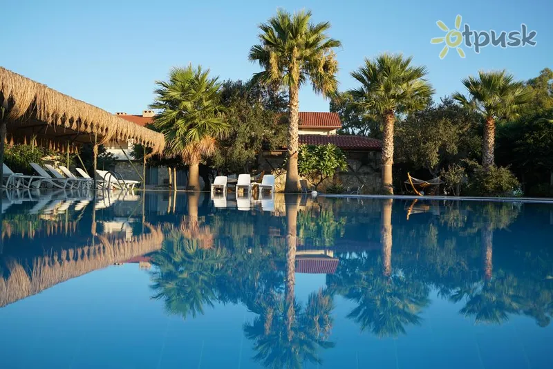 Фото отеля Flow Datca Surf & Beach Hotel 4* Мармаріс Туреччина екстер'єр та басейни