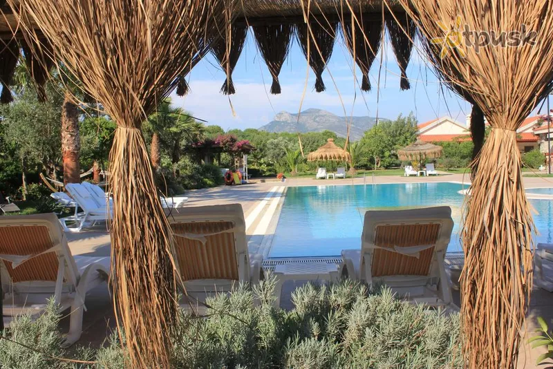 Фото отеля Flow Datca Surf & Beach Hotel 4* Marmaris Turkija išorė ir baseinai
