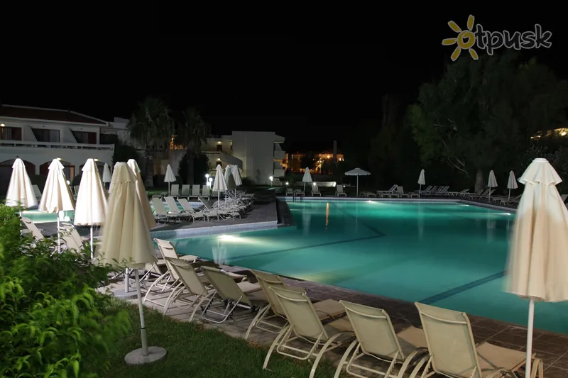 Фото отеля Kolymbia Sky 3* Rodas Graikija išorė ir baseinai