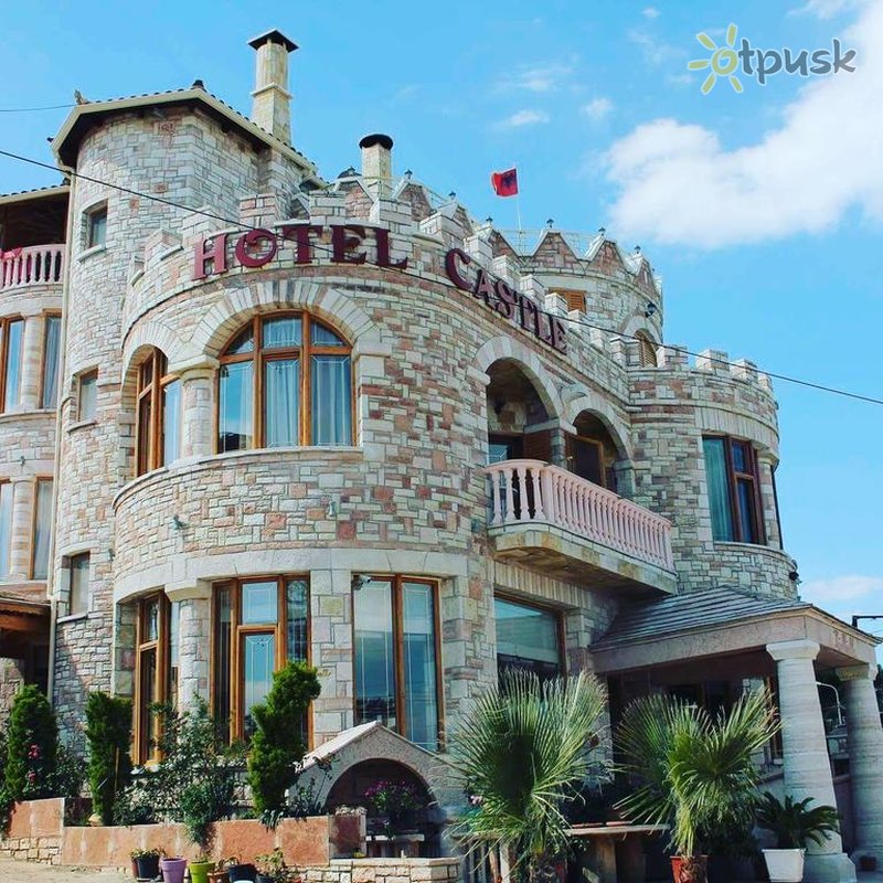 Фото отеля Castle Hotel 4* Ксамил Албания экстерьер и бассейны