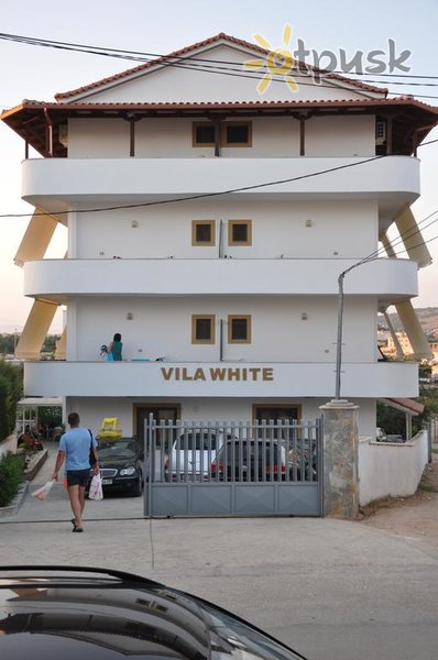 Фото отеля Vila White 3* Ксамил Албания экстерьер и бассейны