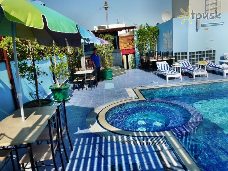 Фото отеля Mayfair Hotel 3* Дубай ОАЭ экстерьер и бассейны