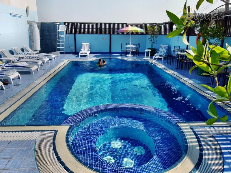 Фото отеля Mayfair Hotel 3* Dubaija AAE ārpuse un baseini
