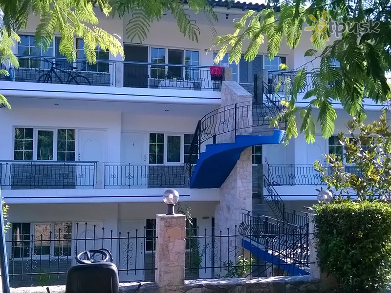 Фото отеля Blue Block Apartments 2* Халкідікі – Кассандра Греція екстер'єр та басейни