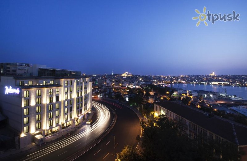 Фото отеля Radisson Blu Hotel Istanbul Pera 5* Стамбул Турция экстерьер и бассейны