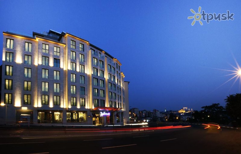 Фото отеля Radisson Blu Hotel Istanbul Pera 5* Стамбул Турция экстерьер и бассейны