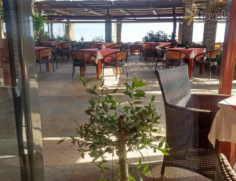 Фото отеля Castella Beach 2* Peloponēsa Grieķija bāri un restorāni