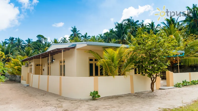 Фото отеля Villa Kamadhoo 3* Bā atols Maldīvija ārpuse un baseini